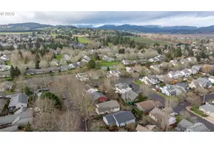 1855 NW Jillanne Ct, McMinnville, OR 97128 - Photo 33