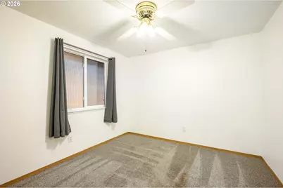 1855 NW Jillanne Ct, McMinnville, OR 97128 - Photo 17