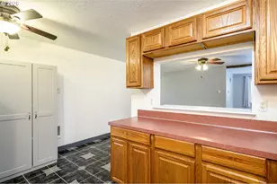 1855 NW Jillanne Ct, McMinnville, OR 97128 - Photo 11