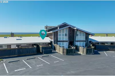 101 13th St #209, Gearhart, OR 97138 - Photo 1