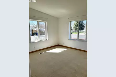 1070 Grove St, Baker City, OR 97814 - Photo 7