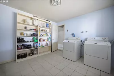 8530 SW Birch St, Portland, OR 97223 - Photo 31