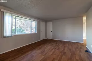 10901 NE 7th St, Vancouver, WA 98664 - Photo 5