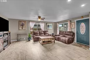 540 Leasure St, Woodburn, OR 97071 - Photo 7