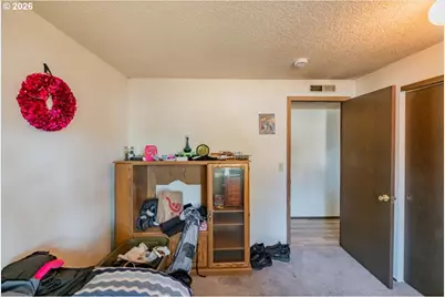 5654 Lompoc Ct S, Salem, OR 97306 - Photo 17