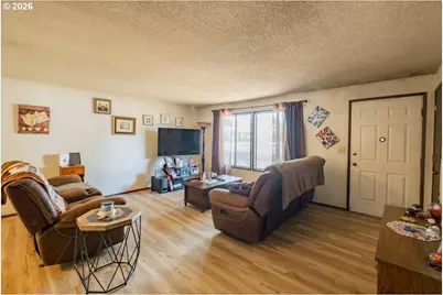 5654 Lompoc Ct S, Salem, OR 97306 - Photo 7