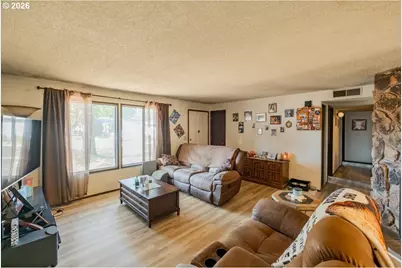 5654 Lompoc Ct S, Salem, OR 97306 - Photo 11