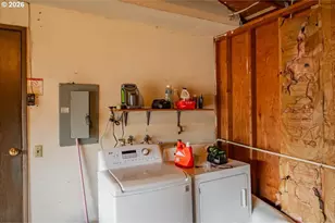 5654 Lompoc Ct S, Salem, OR 97306 - Photo 23
