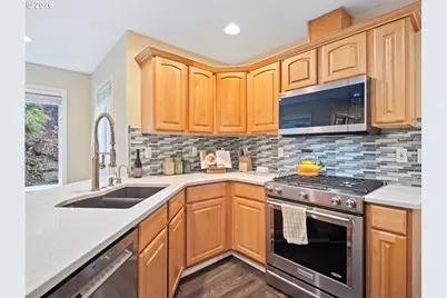 15940 SW Tuscany St, Portland, OR 97223 - Photo 13