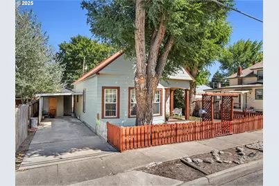 2420 9th St, Baker City, OR 97814 - Photo 3