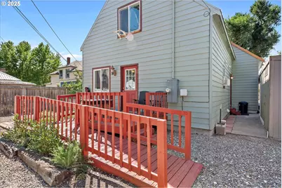 2420 9th St, Baker City, OR 97814 - Photo 5
