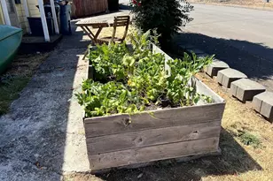 210 Hoyt St, Salem, OR 97302 - Photo 3