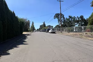 210 Hoyt St, Salem, OR 97302 - Photo 23