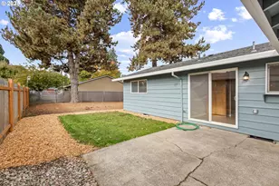 1822 Hawthorne St, Forest Grove, OR 97116 - Photo 3