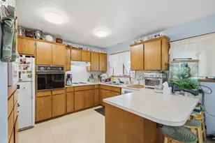 7555 Rocky Rd, Tillamook, OR 97141 - Photo 11