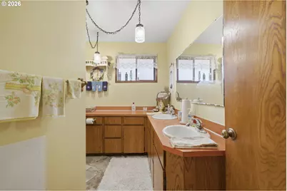 7555 Rocky Rd, Tillamook, OR 97141 - Photo 17