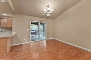 675 NE Cummins St, Roseburg, OR 97470 - Photo 13