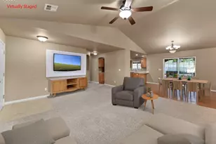 675 NE Cummins St, Roseburg, OR 97470 - Photo 5