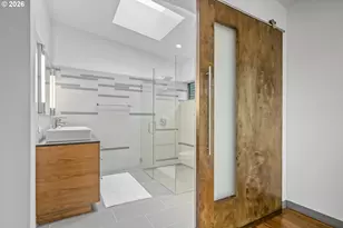 3741 SW Sweetbriar Dr, Portland, OR 97221 - Photo 23