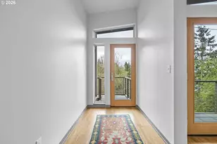 3741 SW Sweetbriar Dr, Portland, OR 97221 - Photo 5