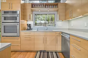 3741 SW Sweetbriar Dr, Portland, OR 97221 - Photo 15