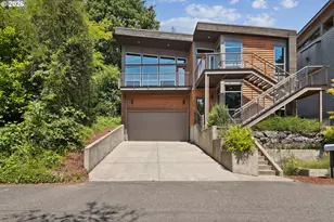 3741 SW Sweetbriar Dr, Portland, OR 97221 - Photo 47
