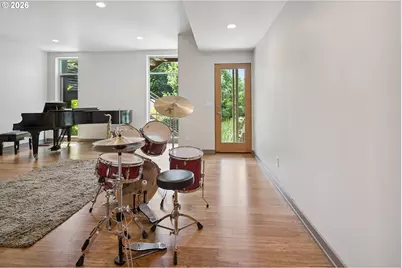 3741 SW Sweetbriar Dr, Portland, OR 97221 - Photo 35