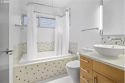 3741 SW Sweetbriar Dr, Portland, OR 97221 - Photo 29