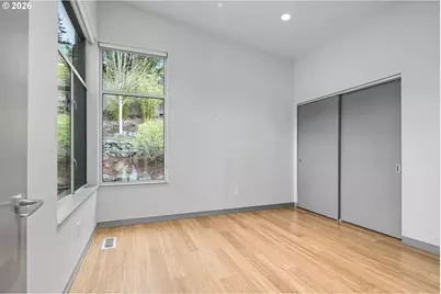 3741 SW Sweetbriar Dr, Portland, OR 97221 - Photo 31