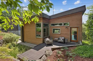 3741 SW Sweetbriar Dr, Portland, OR 97221 - Photo 45