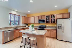 2152 N Laurelwood St, Canby, OR 97013 - Photo 9