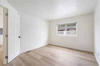 3425 Camas St, Woodburn, OR 97071 - Photo 31