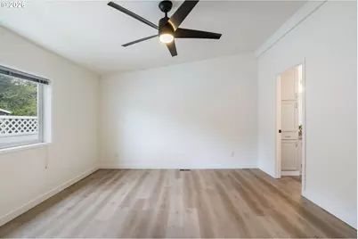 3425 Camas St, Woodburn, OR 97071 - Photo 25