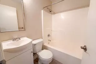 61 SE 171st Ave, Portland, OR 97233 - Photo 9