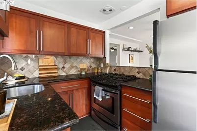 5807 NE 10th Ave #108, Portland, OR 97211 - Photo 13
