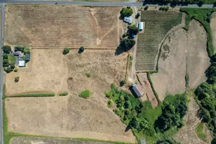 31183 S Barlow Rd, Hubbard, OR 97032 - Photo 3