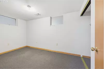 8855 SW Omara St, Portland, OR 97223 - Photo 27