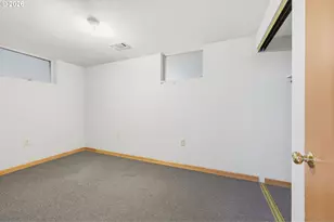 8855 SW Omara St, Portland, OR 97223 - Photo 27