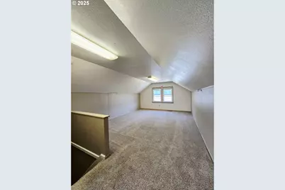 7247 SE Division St, Portland, OR 97206 - Photo 13