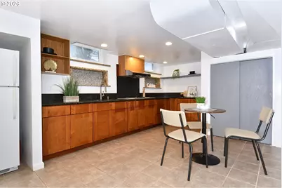 8411 SE Brooklyn St, Portland, OR 97266 - Photo 11