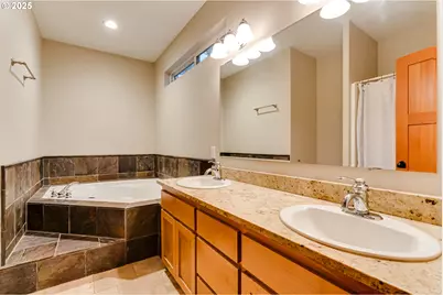 41925 Deerhorn Rd, Springfield, OR 97478 - Photo 15