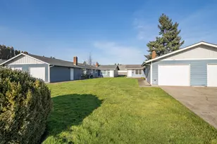 1591 James St, Woodburn, OR 97071 - Photo 5