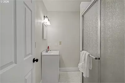 15540 SE Harrison St, Portland, OR 97233 - Photo 17