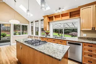 14232 Meadow Grass St, Lake Oswego, OR 97035 - Photo 11