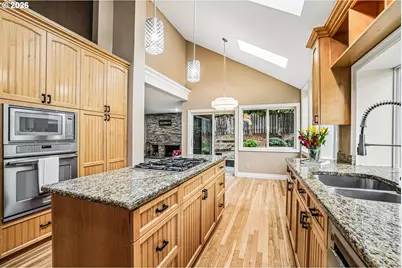 14232 Meadow Grass St, Lake Oswego, OR 97035 - Photo 13