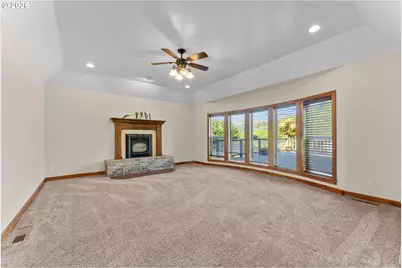 16711 Thompson Rd, Brookings, OR 97415 - Photo 15