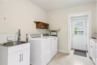 13048 SE Kelly Ct, Portland, OR 97236 - Photo 31