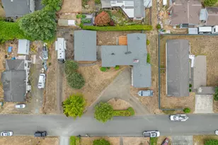 1311 Willow St, Myrtle Point, OR 97458 - Photo 11