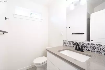 6541 SE Woodstock Blvd, Portland, OR 97206 - Photo 17