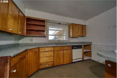 1220 N Henry St, Coquille, OR 97423 - Photo 7